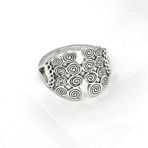 Swirl Pattern Boho Ring